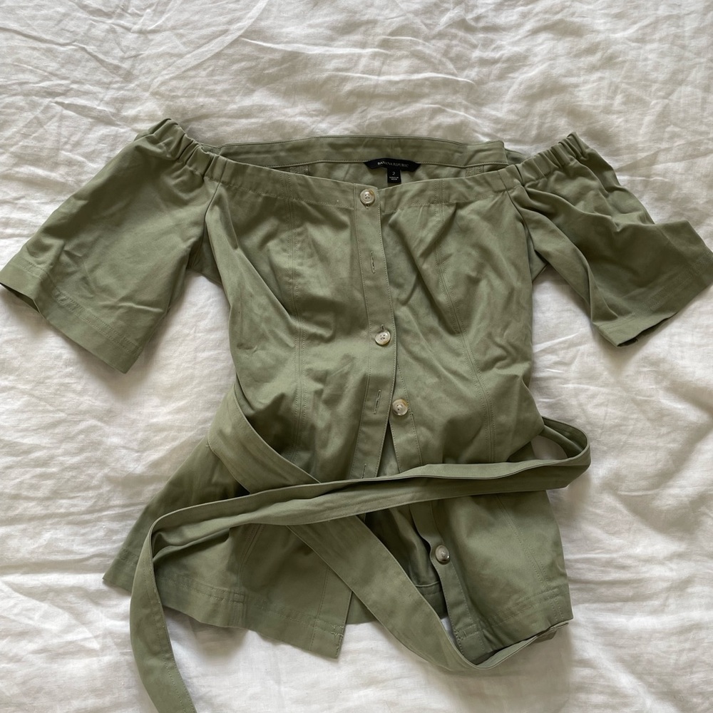Banana Republic Off the Shoulder Green Cotton Top